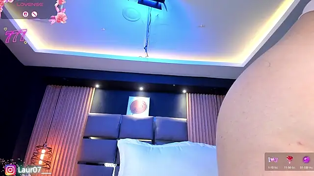 Lauroberts7 webcam