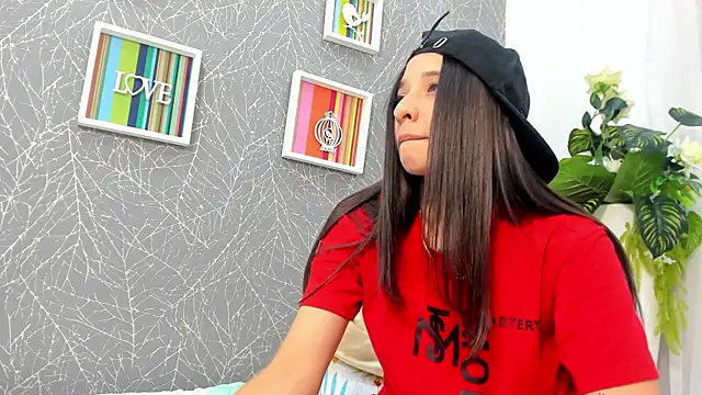 ViictoriiaSaenz webcam