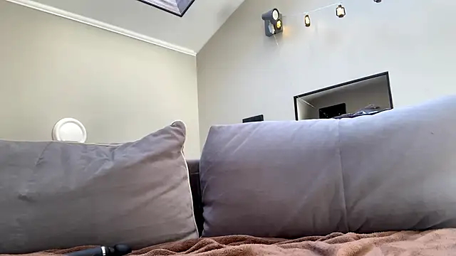 Kissme_Kira webcam