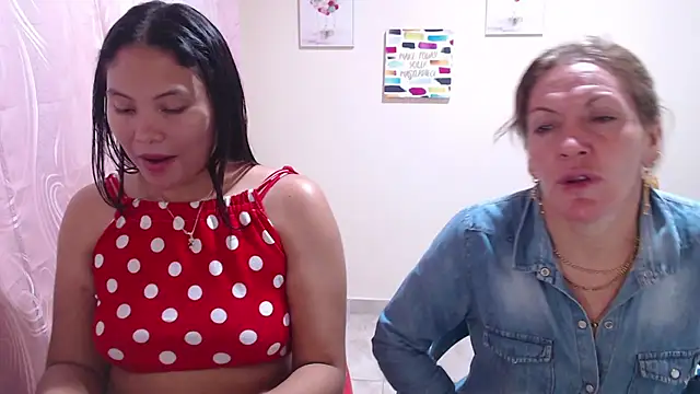 juliachannelhot webcam