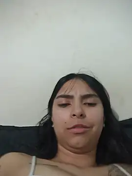 Amarantha_222 webcam