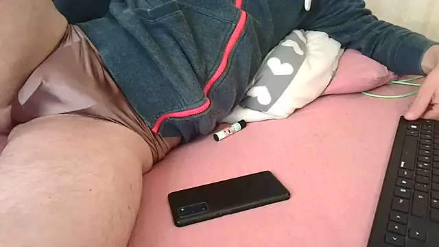T0Yforeskin webcam