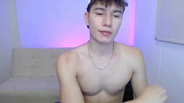 adrian_morelly webcam