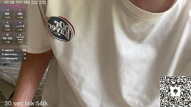 curlyboyy_