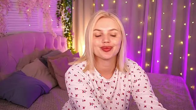 AmeliaWeells webcam