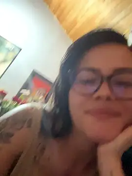 Tina_Phone webcam