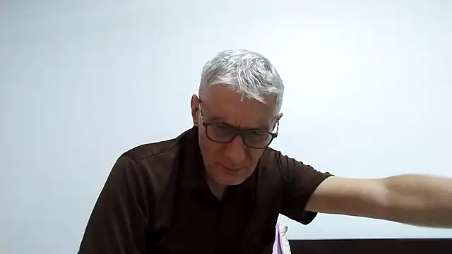 BIGUNCUTHARDCOCK webcam