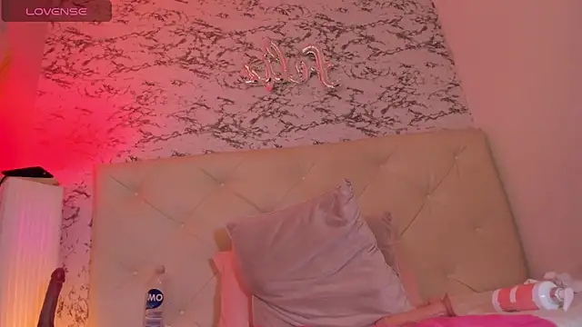 Lili__taylor webcam