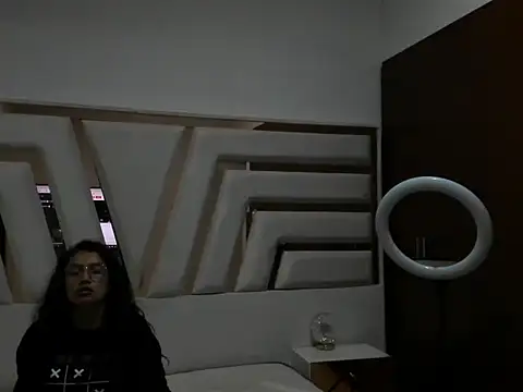 MiaKleinX webcam
