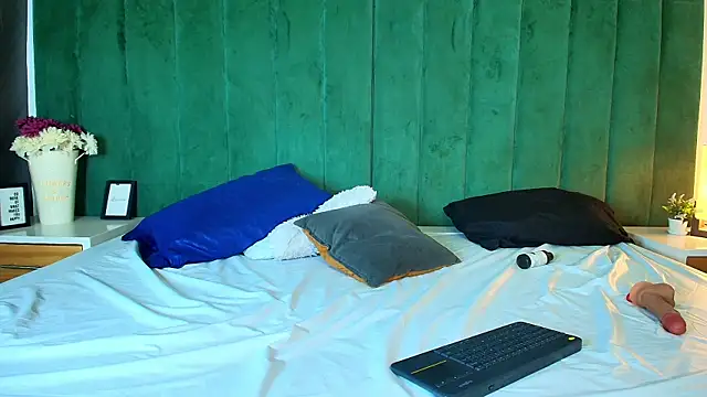 MeganEvanss__ webcam