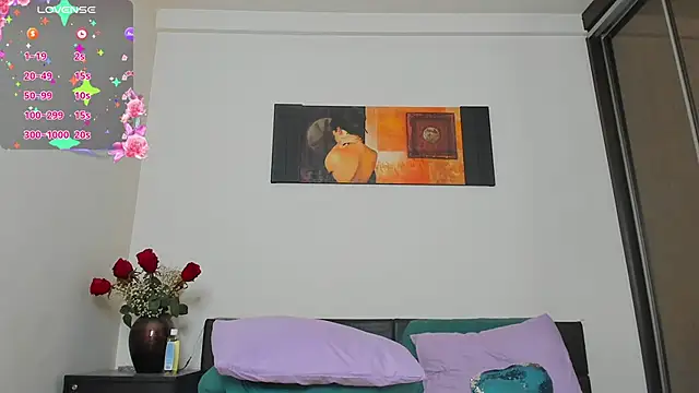 GoldenLunaa webcam