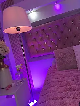 MylaDreams webcam