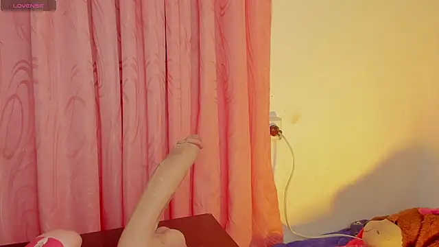 Alanaloiiss_ webcam