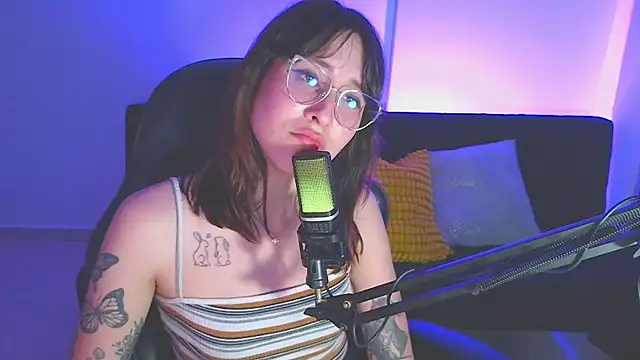 yuliennegg (F young) - Ride dildo 🥵