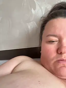 SunnyLeila2101 webcam