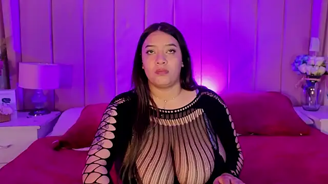 MollyBigBoobs12 webcam