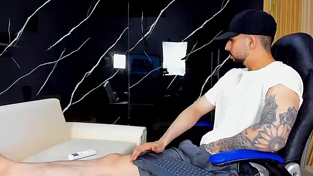 giannis090 webcam