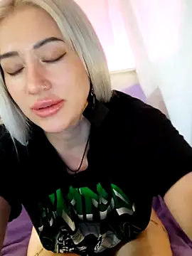 Gina-Lumara webcam