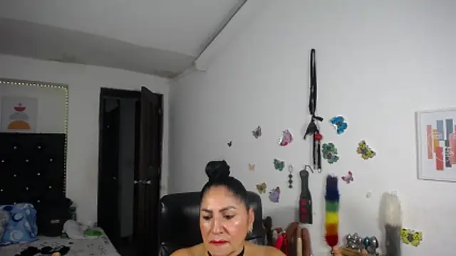 mature_bigboobs10 webcam