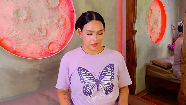 Model: dojacandice