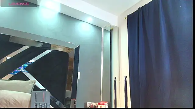 Adara_Ferrara webcam