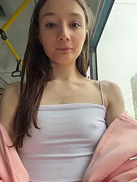 hiding-mila - Live Cams