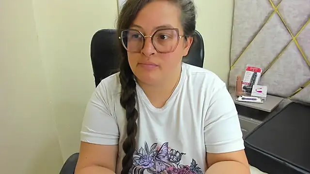 Sarah_Boobs_ - Offline