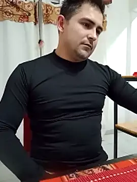 bradd_32 (M young) - HANDJOB AND CUMSHOT