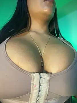 mis-violetha webcam