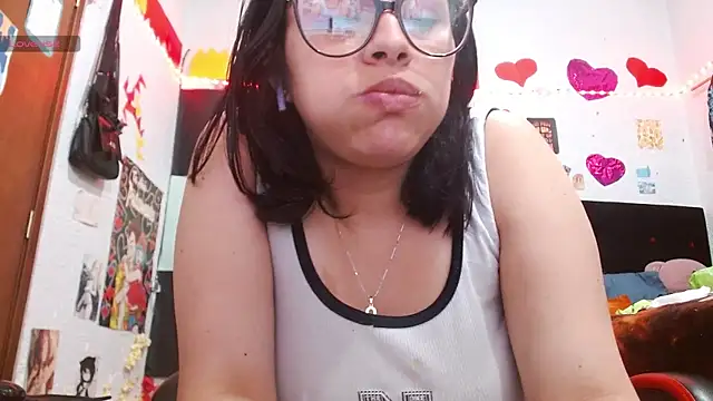 Saray_extrovert_ webcam