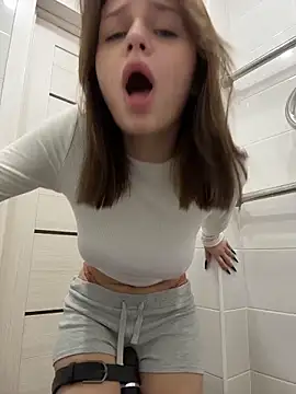 cum_girlss (G young) - Bounce boobies closer