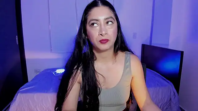 MeganWhite3