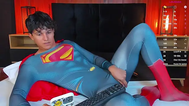 Leo_Savage_ webcam