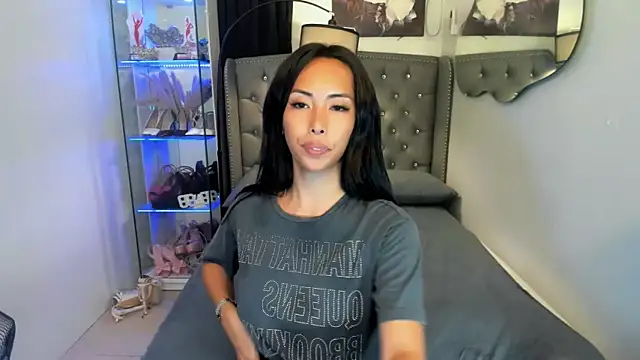 reighnempress webcam