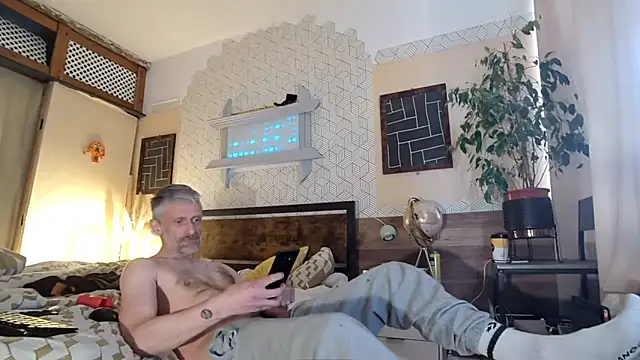 your-new-hoT-uncle