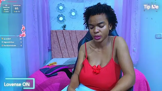 mia__thomson_ webcam