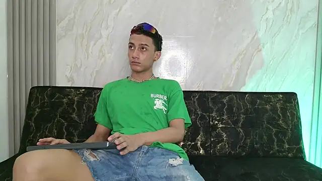 KING_BOYS2026 webcam