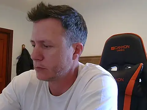 TroyDieselXXX webcam