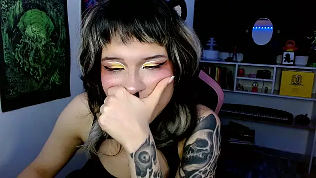 neena_nyx_ webcam