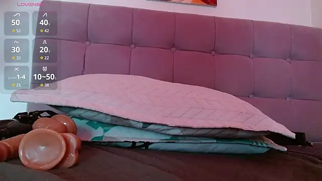 Lola_wish1 webcam
