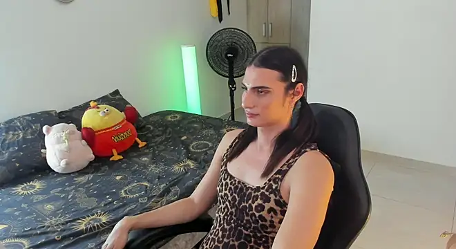 _shantallskinny_ live sex cam