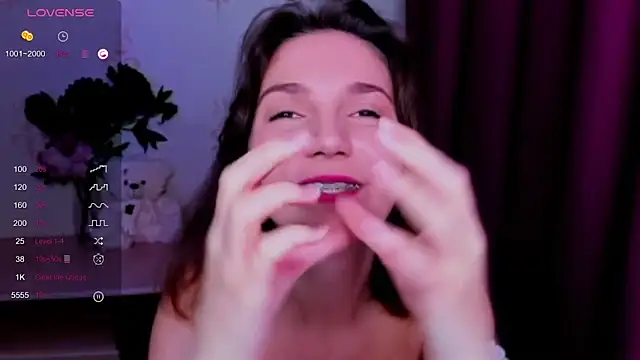 KindHazelHere_ webcam