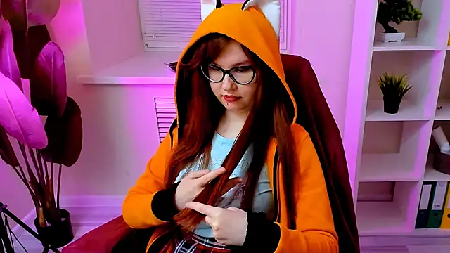 CarolGiggly webcam