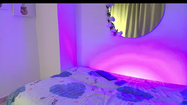 Natalie_Heather webcam