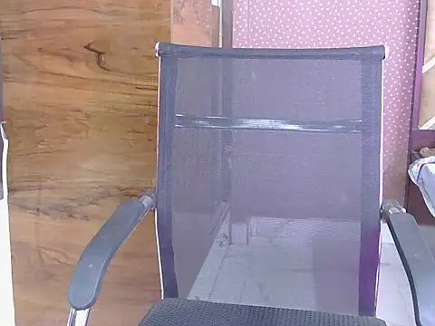 miss-riyaa webcam