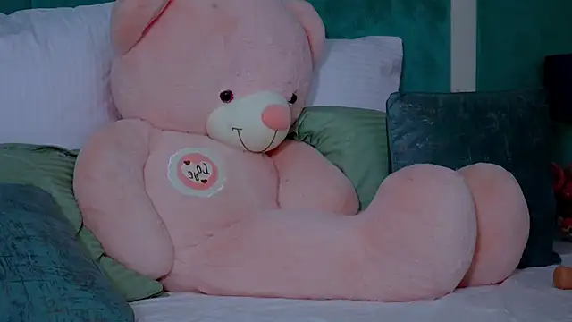 LucyLextonX webcam