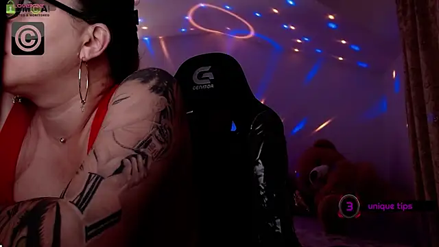 SonyaDevon webcam