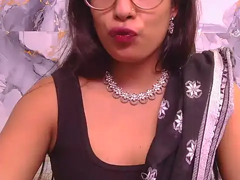 Aayesha-queen webcam