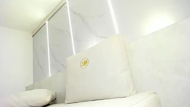 dakota_tucci webcam
