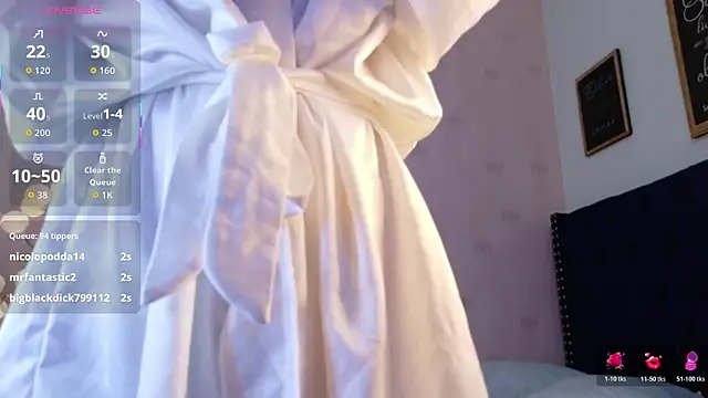 littleebonymommy (F teen) - SQUIRT + dildo